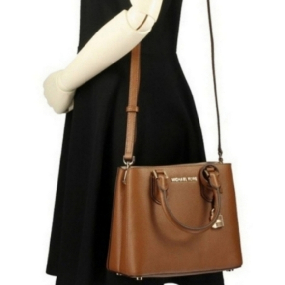 Michael Kors Adele MD Crossbody Red - Picture 9 of 10